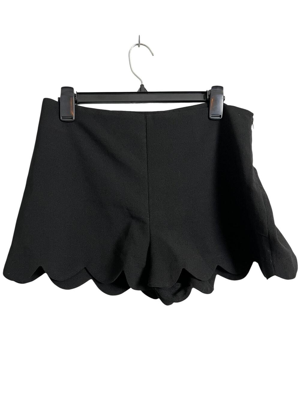Monteau Hot Pants Shorts Womens XL Black Scallop Hem Side Zip Dressy Casual